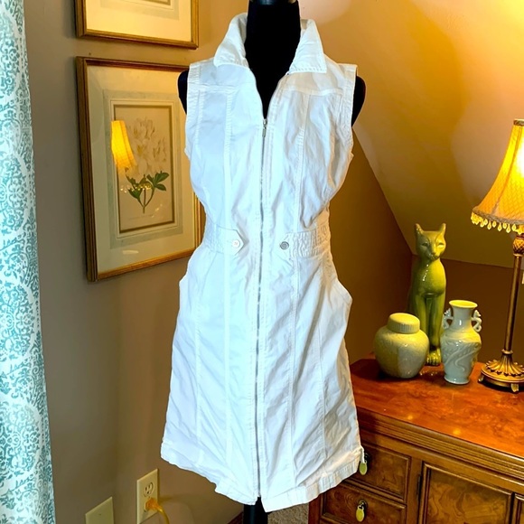 Peck & Peck Dresses & Skirts - White Cotton dress with pockets size 10 by Peck & Peck